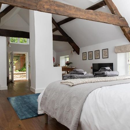 Loft Apartment Nr Bath & Bristol With Hot Tub Bagian luar foto